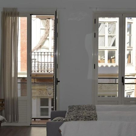 Modern Studio Flat Close To Plaza Merced Málaga Exterior foto