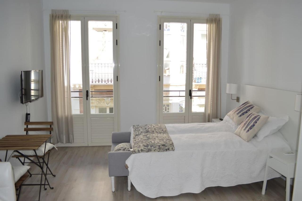 Modern Studio Flat Close To Plaza Merced Málaga Exterior foto