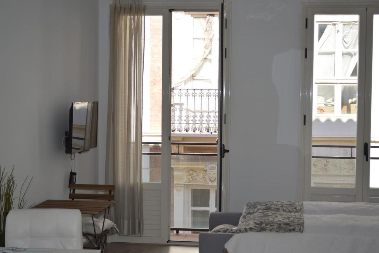 Modern Studio Flat Close To Plaza Merced Málaga Exterior foto
